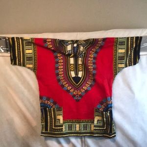 Universal African Top with front pockets. Large